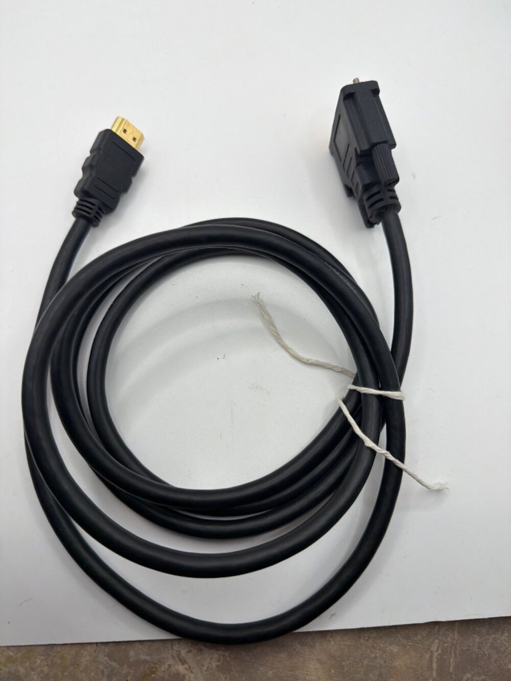 HDMI To DVI Cable 6ft Black 30V 80°C Gold-Plated Connectors For High-Quality Vid